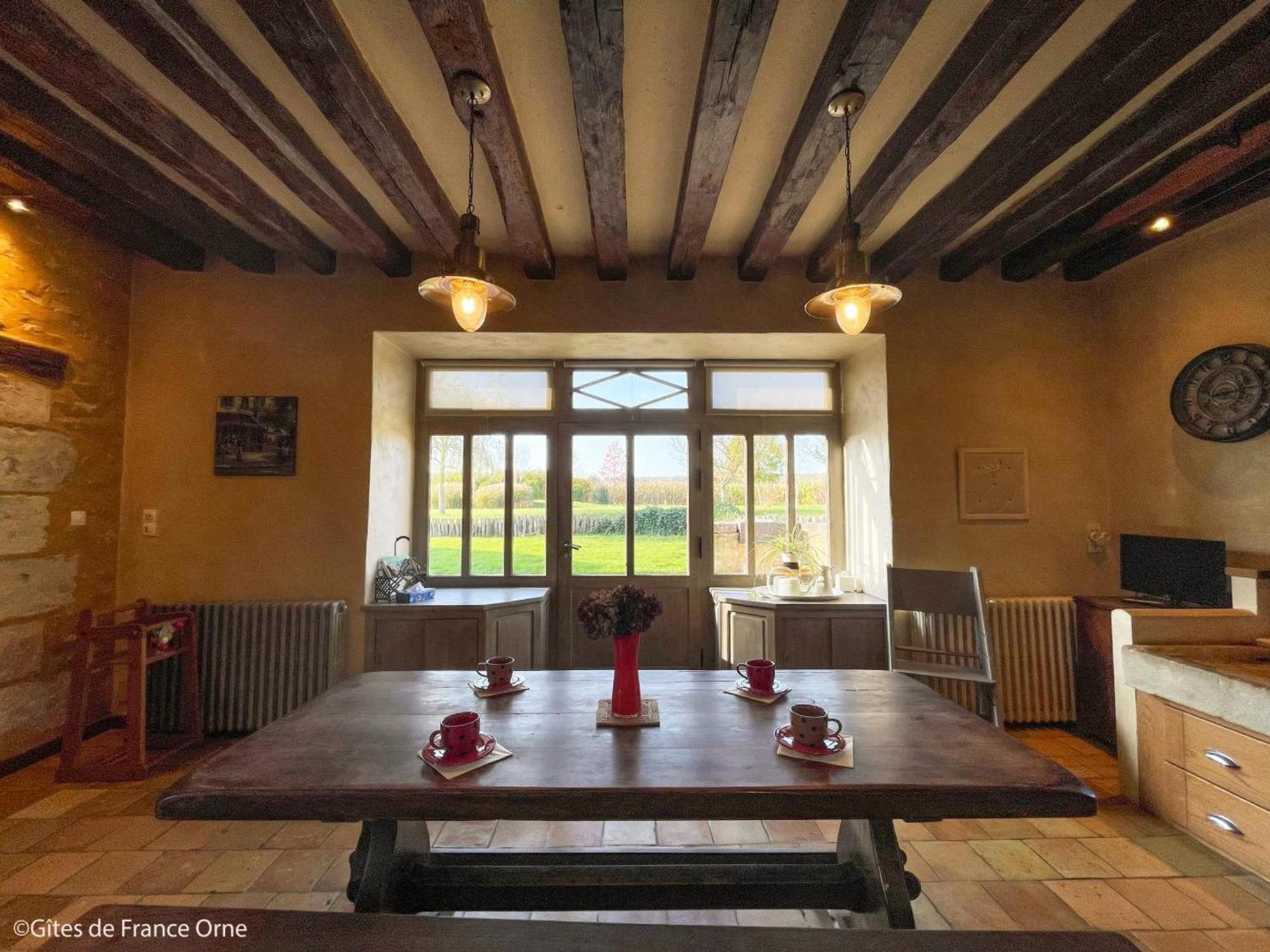 Maison De Charme Avec Piscine Interieure, Grand Jardin, Et Paysages Magnifiques En Pleine Campagne - Fr-1-497-164 Rémalard Exterior photo